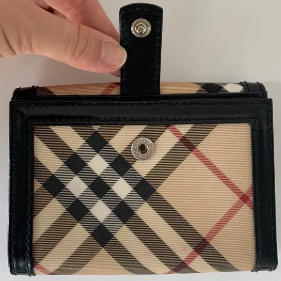 Burberry Fabulous Nova Check Bi-fold Wallet - Picture 3 of 9